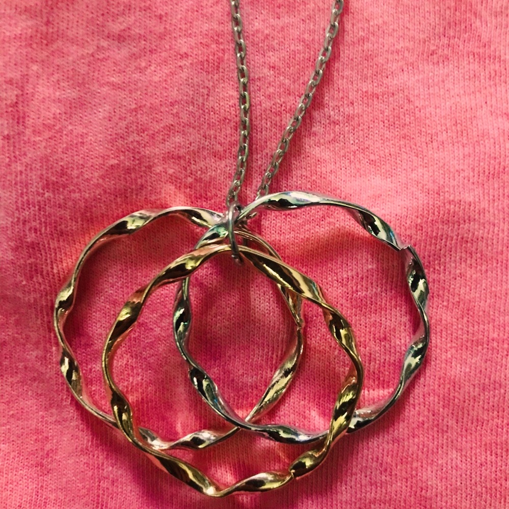 Fashion Necklace  NWOT - Picture 2 of 4